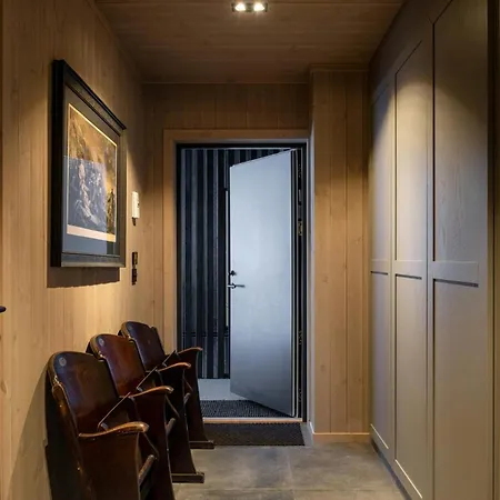 度假居 Modern Floor By Kvitfjell *