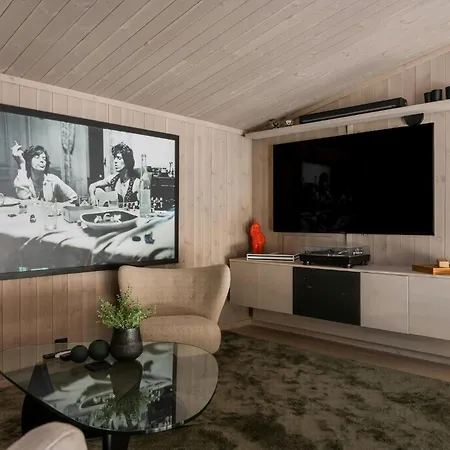 Modern Floor By Kvitfjell